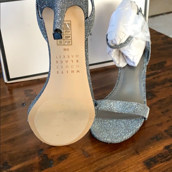 ✨NWT✨ Silver Dazzle Strap Heel - Picture 4 of 7